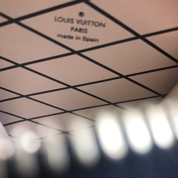 Louis Vuitton Micro Boite Chapeau - Picture 3 of 8